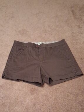 High-Waist Brown Women's Shorts with Button Front